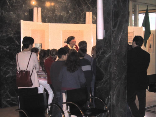 Photo de l'inauguration de l'exposition Korczak></td>

        </tr>

		<tr> 
          <td align=